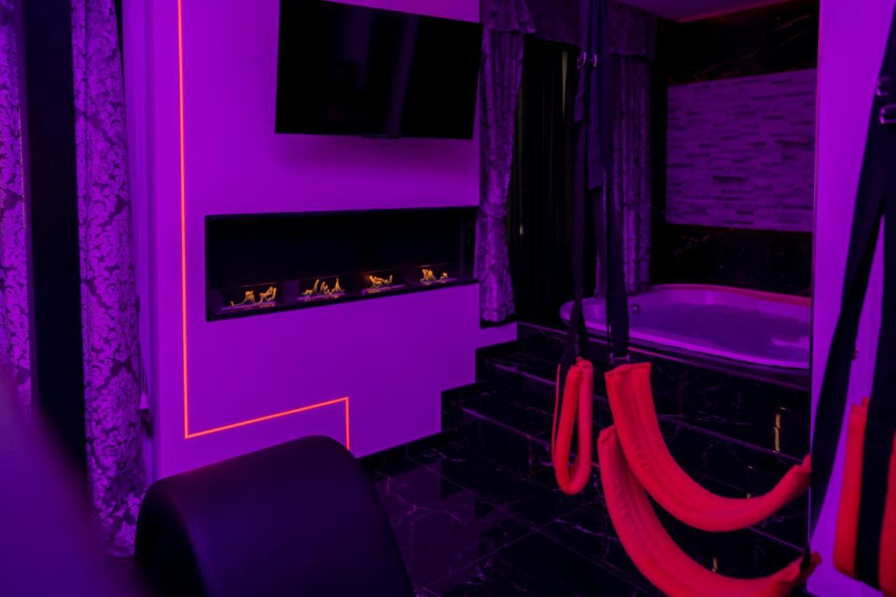 Suite Luxury Bdsm 로마 외부 사진