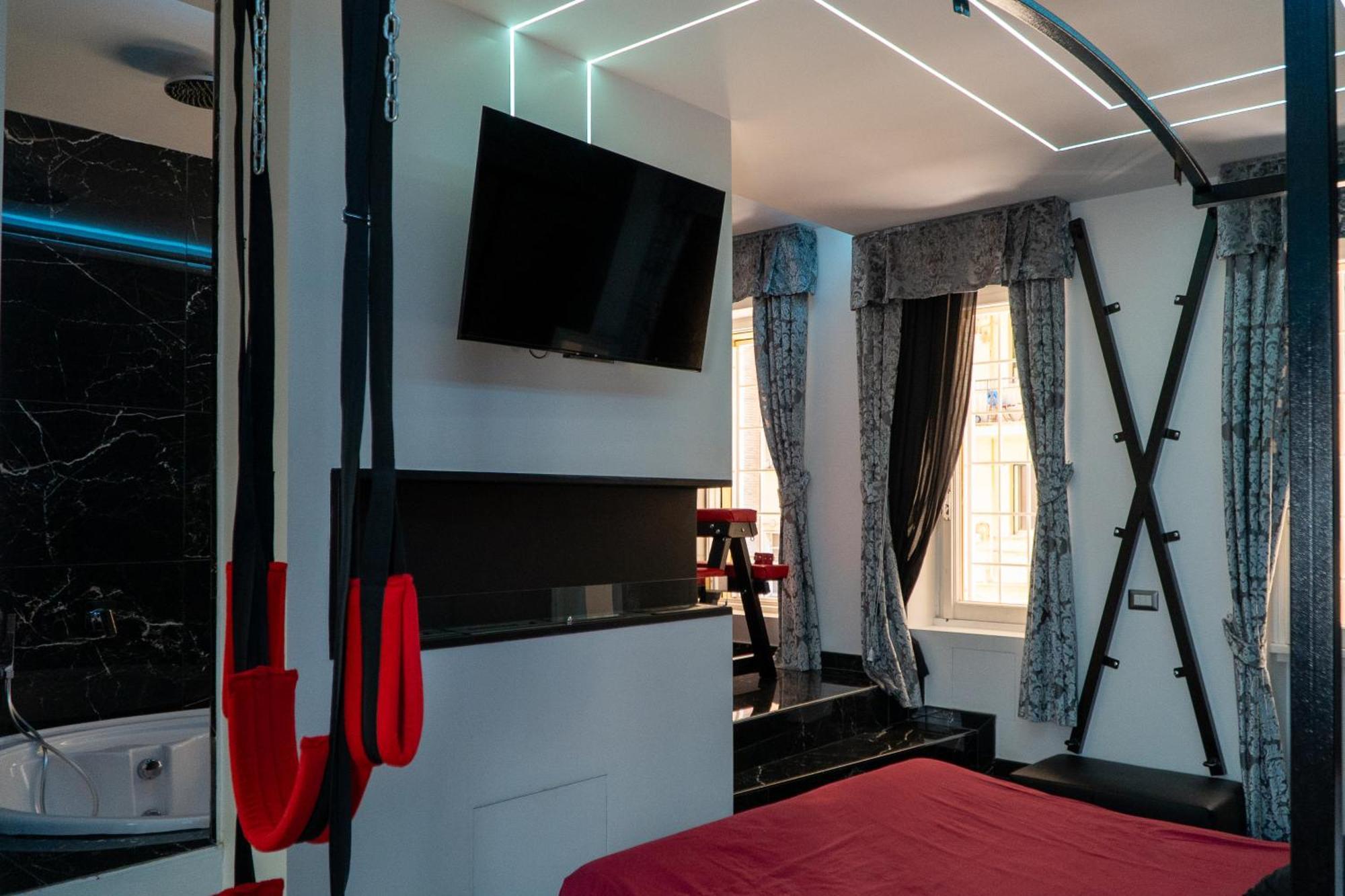 Suite Luxury Bdsm 로마 외부 사진