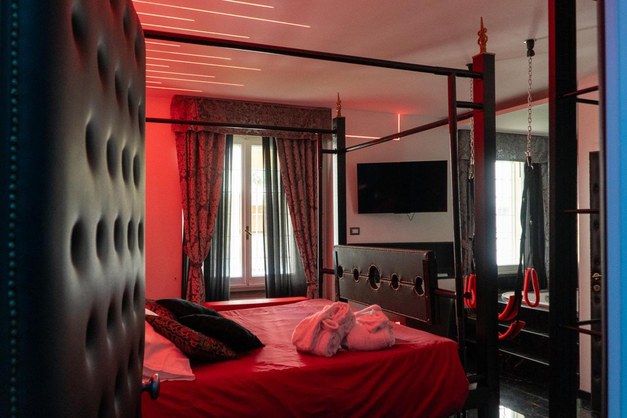 Suite Luxury Bdsm 로마 외부 사진