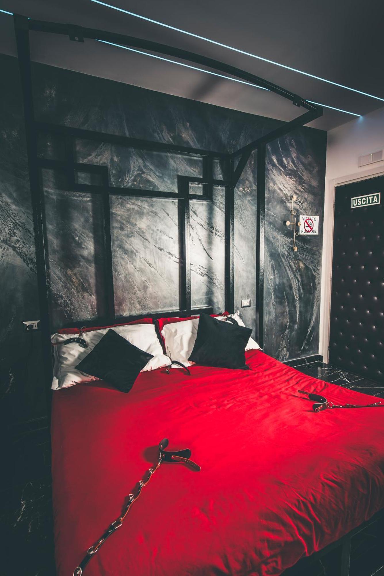 Suite Luxury Bdsm 로마 외부 사진