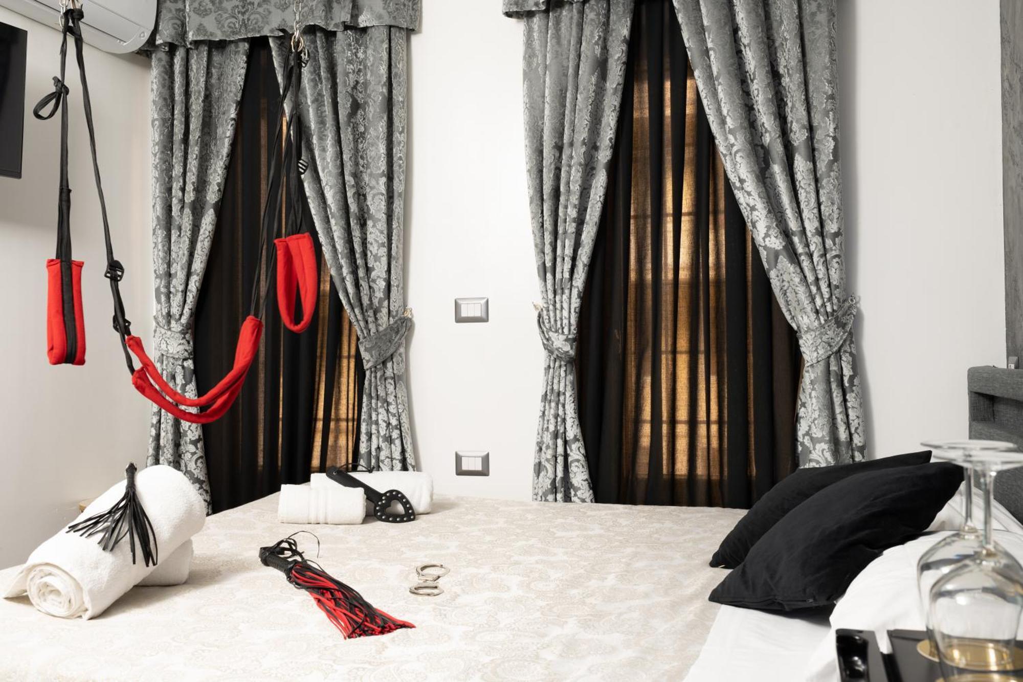 Suite Luxury Bdsm 로마 외부 사진